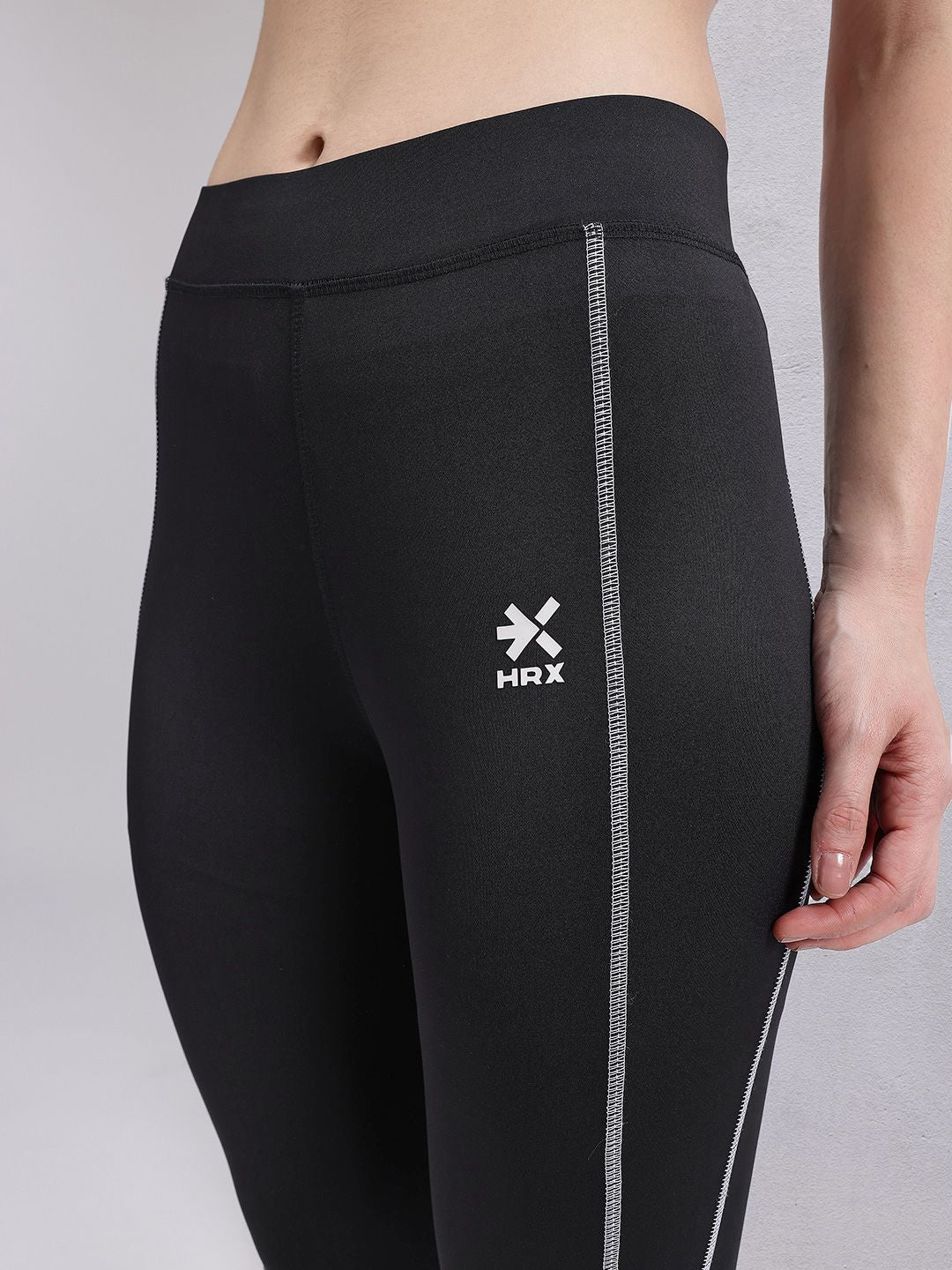 HRX by Hrithik Roshan Women Contrast Stitching High-Rise Rapid-Dry Cropped Training Tights