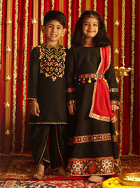 VASTRAMAY Boys Floral Embroidered Regular Mirror Work Straight Kurta With Dhoti Pants