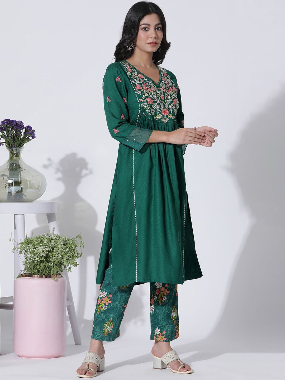 W Floral Yoke Design V-Neck Thread Work A-Line Pleated Kurta With Trousers & Dupatta