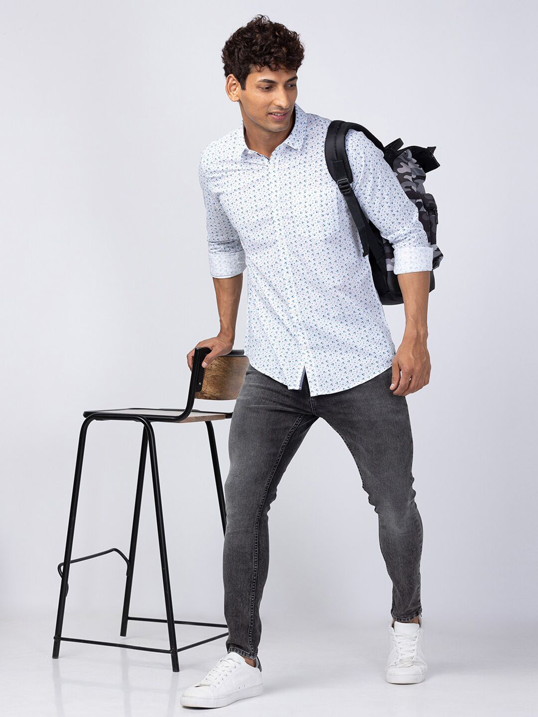 SPYKAR Men Cotton Slim Fit Floral Printed Casual Shirt