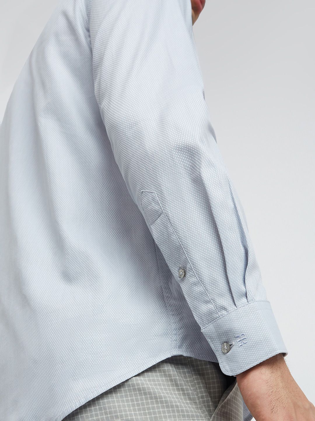 Raymond Textured Pure Cotton Slim Fit Formal Shirt