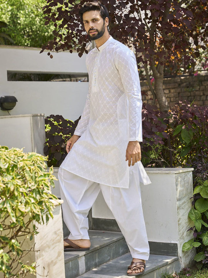 See Designs Ethnic Motif Embroidered Mandarin Collar Pure Cotton Kurta