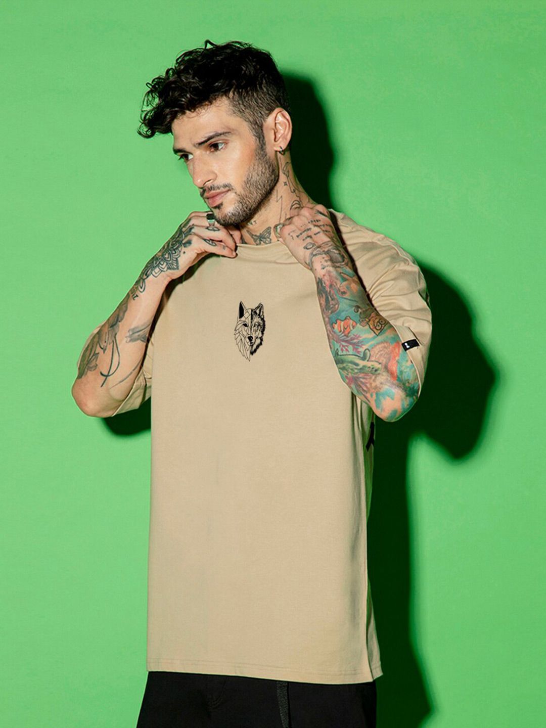 Bewakoof Brown Graphic Printed Drop-Shoulder Oversized Cotton T-shirt