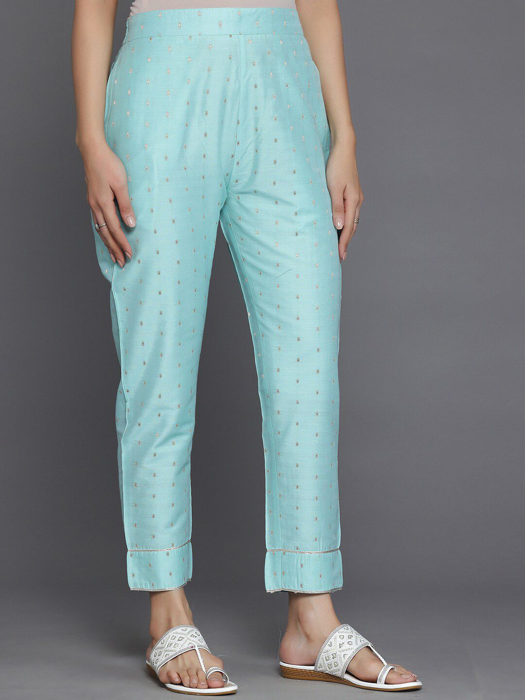 Libas Ethnic Motifs Embroidered Regular Thread Work Kurta with Trouser & Dupatta