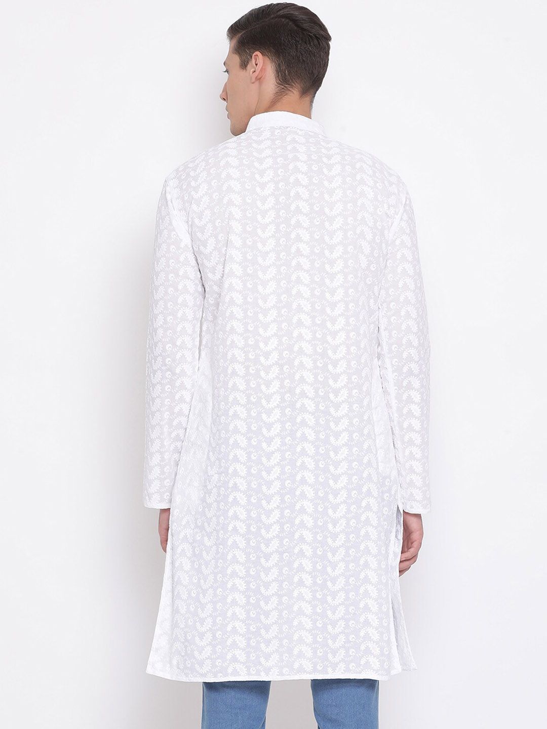 VASTRAMAY Men Chikankari Embroidered Pure Cotton Kurta