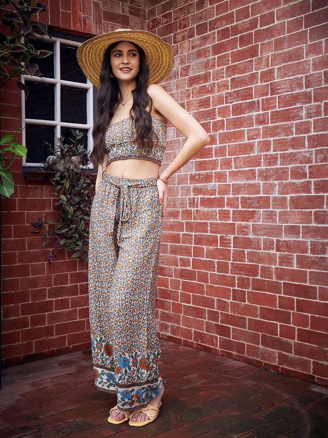 Berrylush Beige Floral Printed Crop Top With Trousers