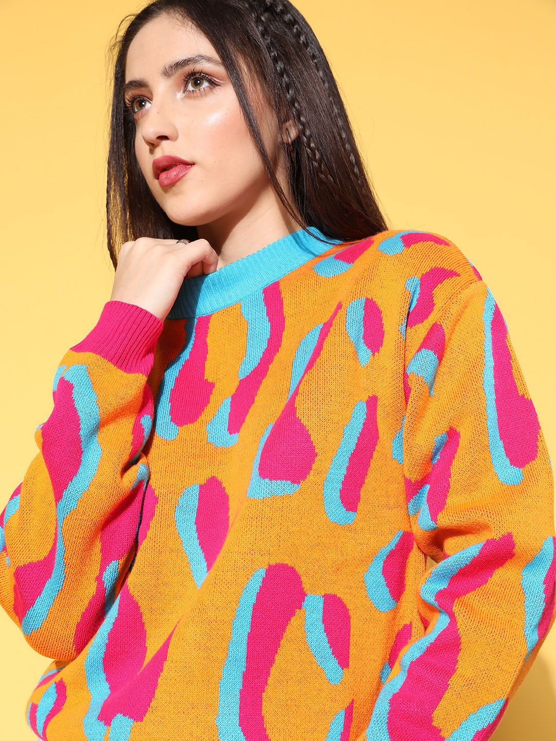 Wanita berrylush menawan abstrak kuning bit sweater