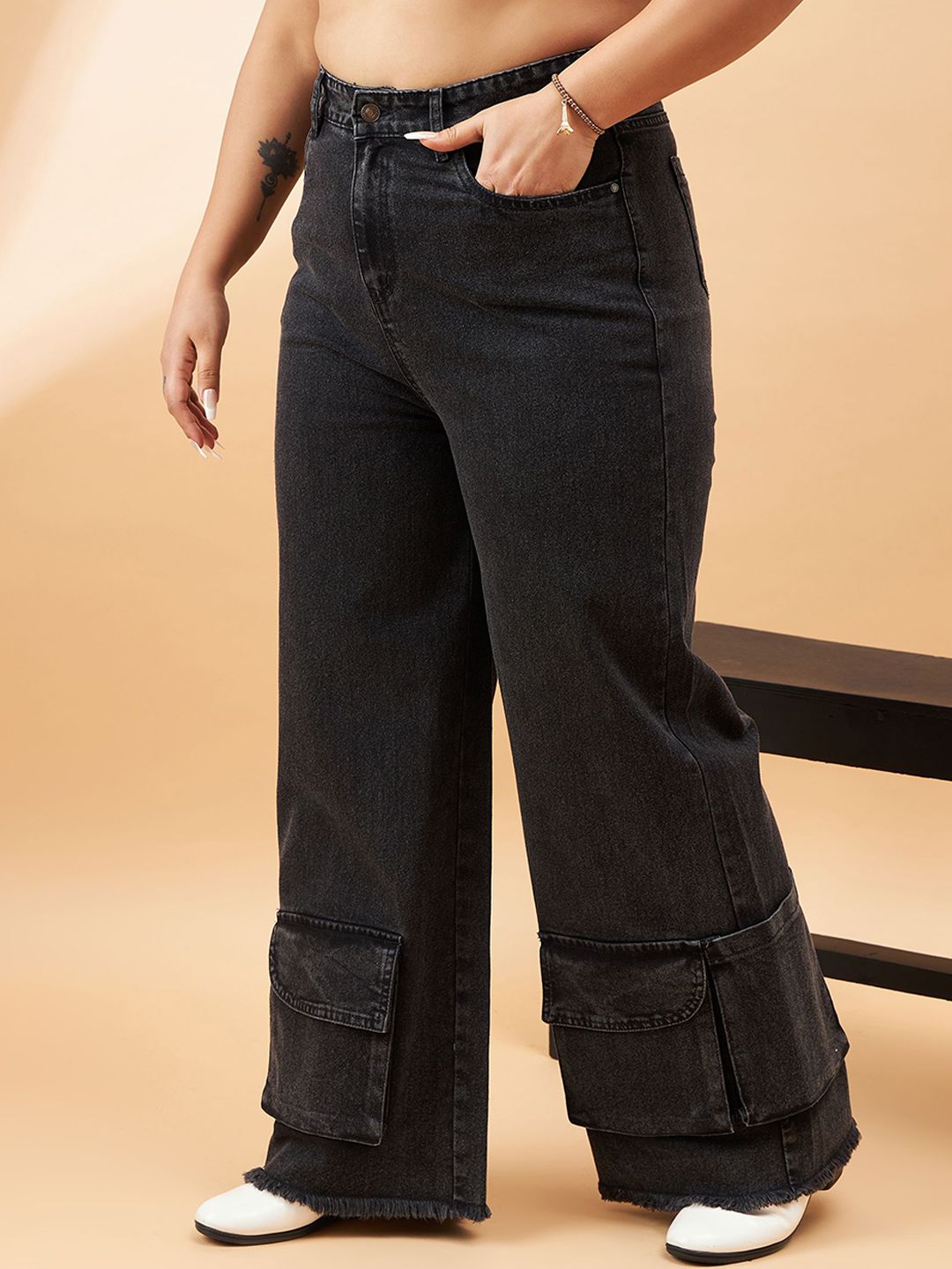 SASSAFRAS Curve Women Plus Size Comfort Straight Fit High-Rise Stretchable Jeans