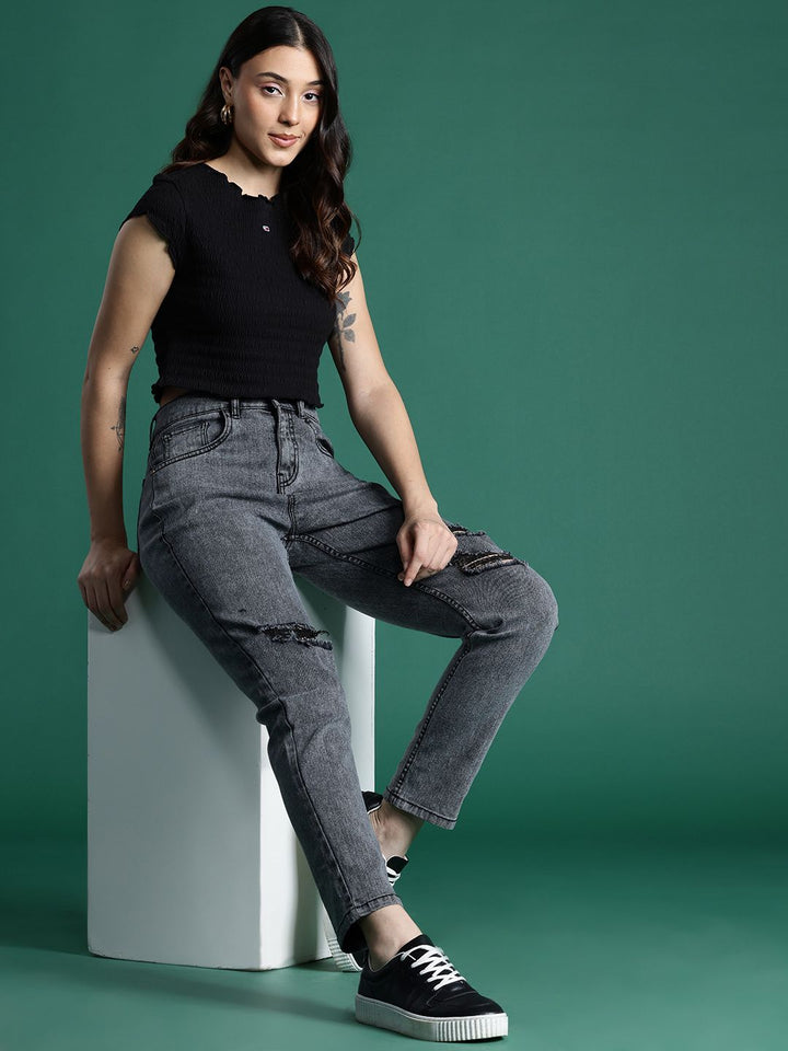 DressBerry Women Boyfriend Fit Mildly Distressed Light Fade Stretchable Jeans