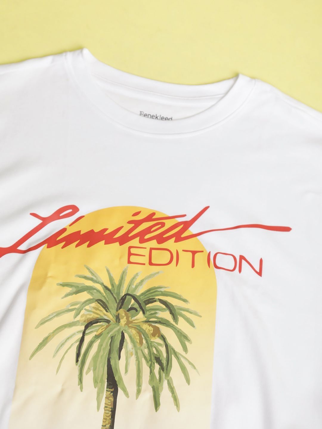 Bene Kleed Men Grafik T-Shirt Kapas Leher Bercetak