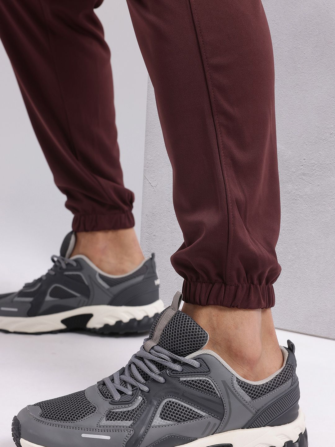 HRX by Hrithik Roshan Men Mid-Rise Typography Print Rapid-Dry Training Joggers