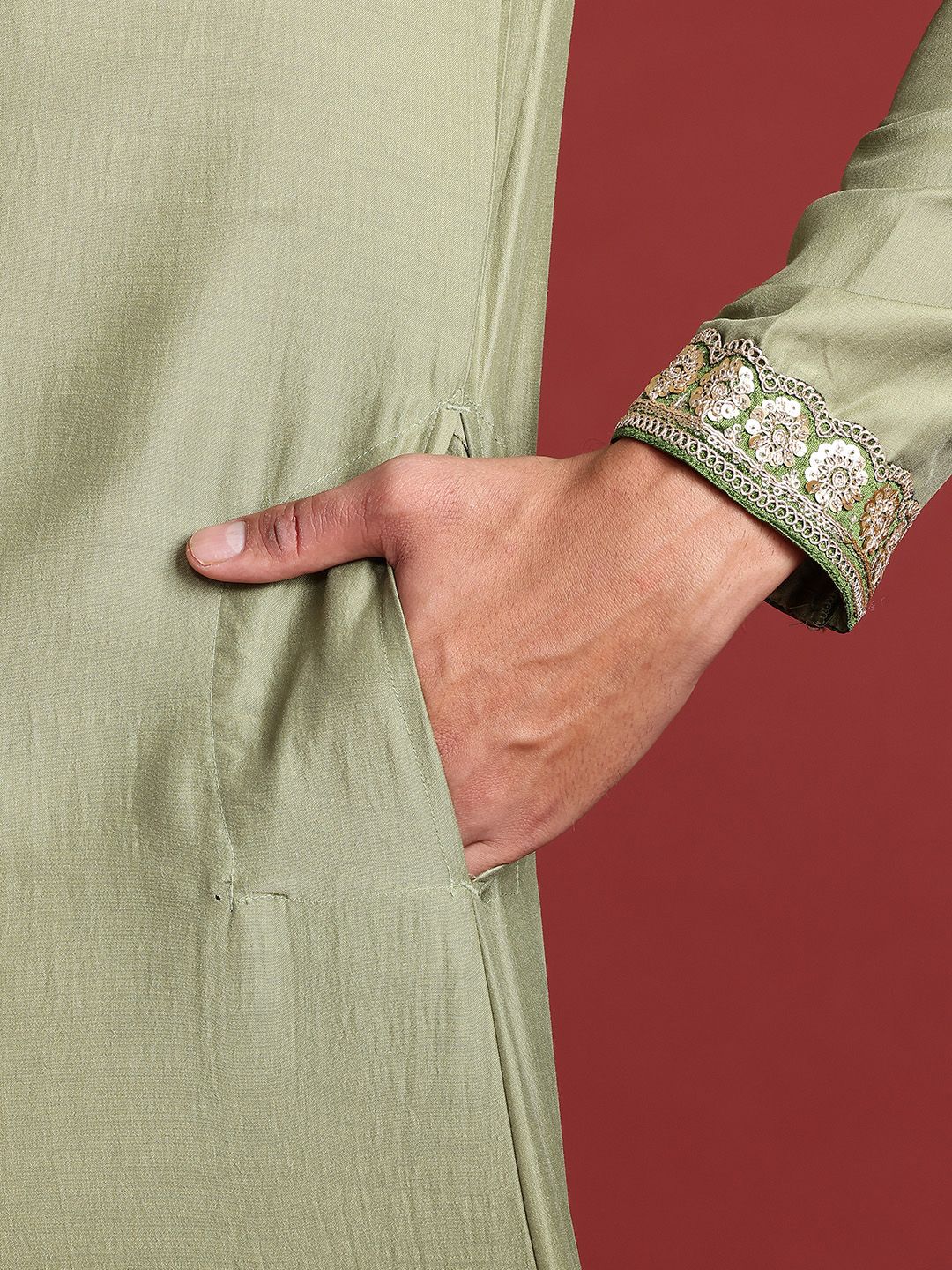 Kurta Berhias Labuci Biasa Lelaki Anouk dengan Piyama