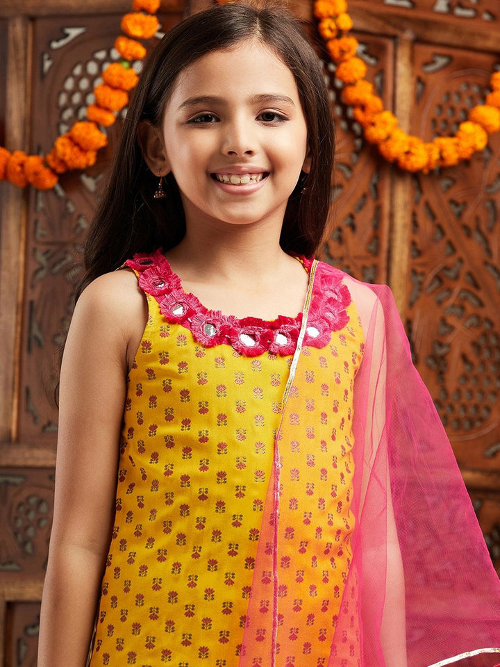 pspeaches Girls Ethnic Motifs Printed Regular Mirror Work Kurta With Sharara & Dupatta