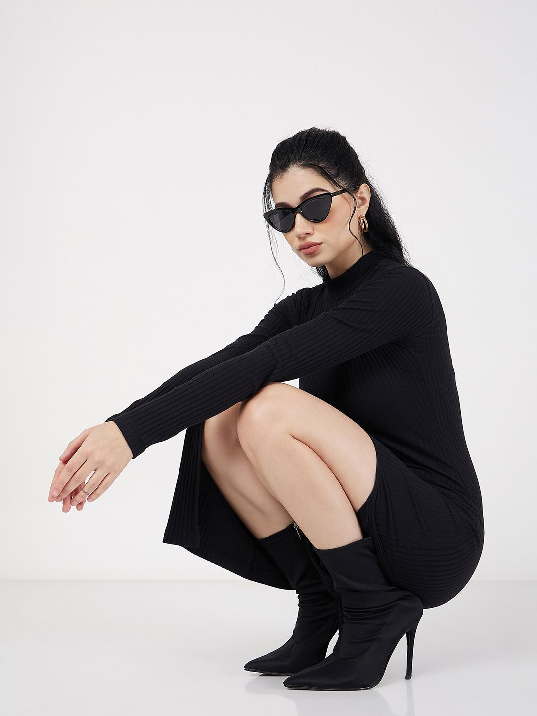 SASSAFRAS Round Neck Cotton Bodycon Midi Dress