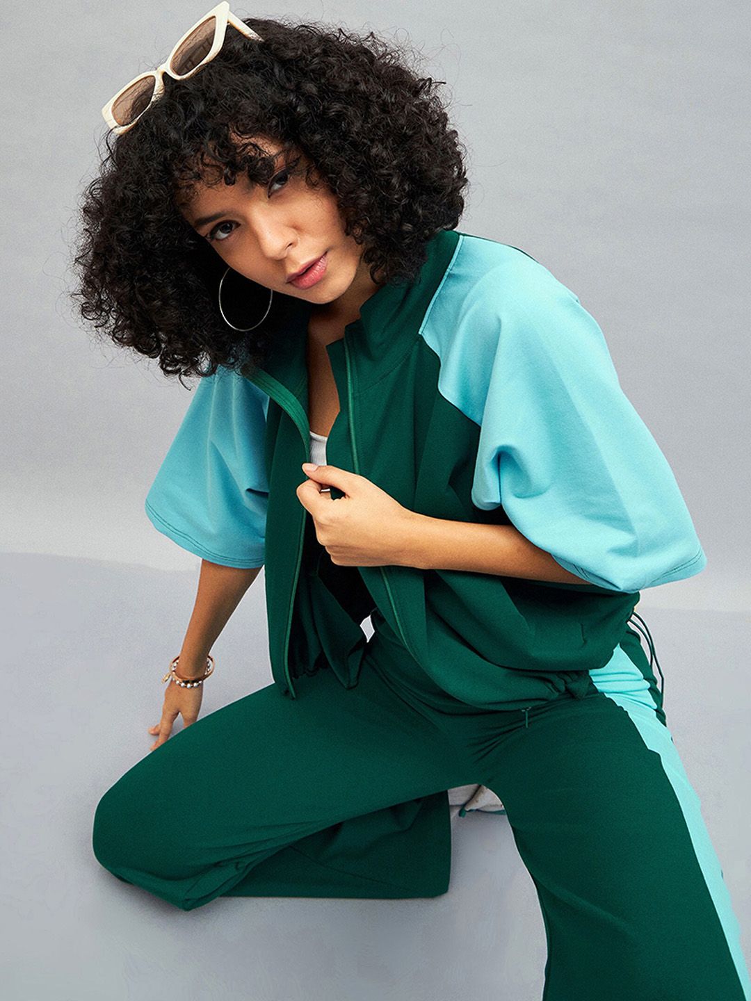 SASSAFRAS Colourblocked Mock Collar Sporty Jacket