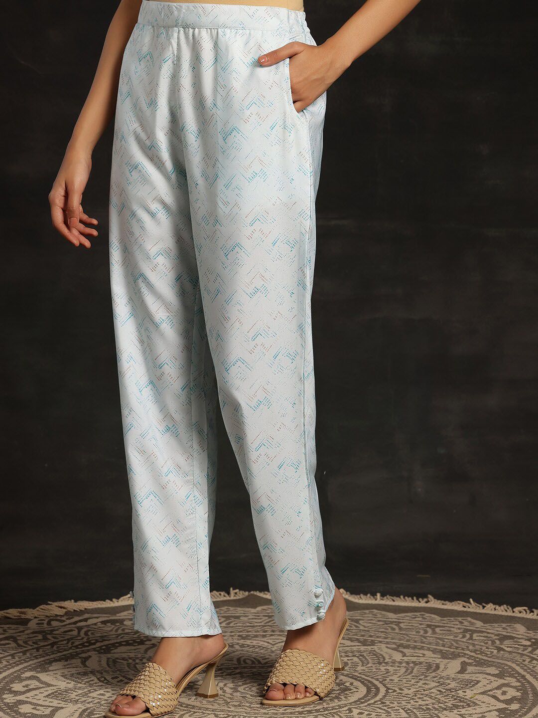 Libas Chevron Printed Regular Thread Work Kurta with Trouser & Dupatta