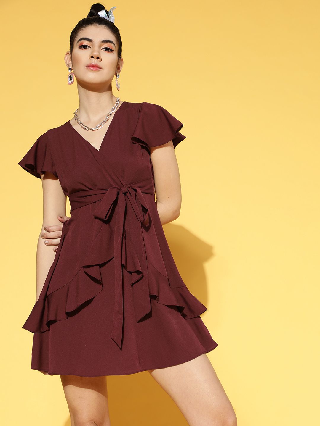Berrylush Women Charming Maroon Solid Ruffled Dress