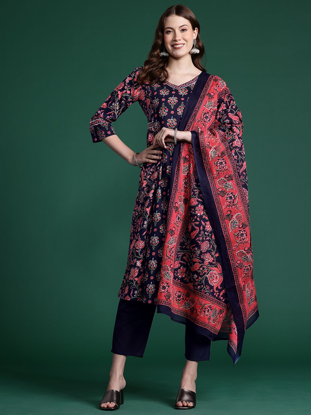 Indo Era Floral Printed Panelled Gotta Patti Pure Cotton Kurta With Trousers & Dupatta