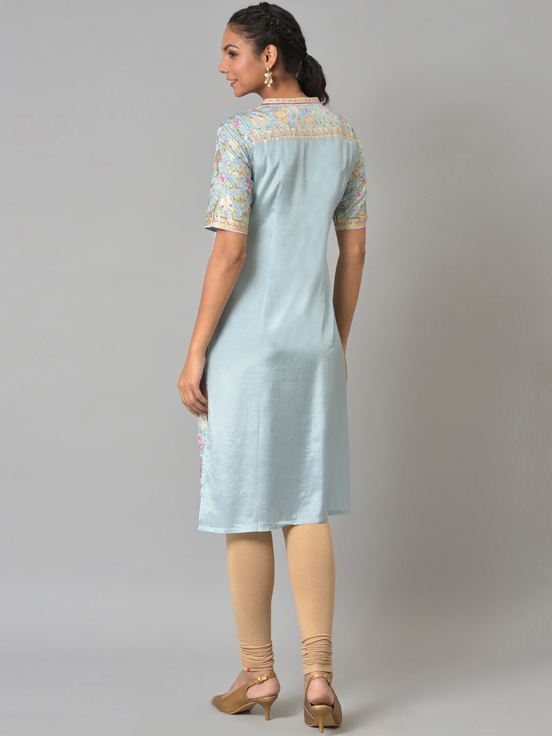 AURELIA Women Blue & Pink Floral Printed Kurta