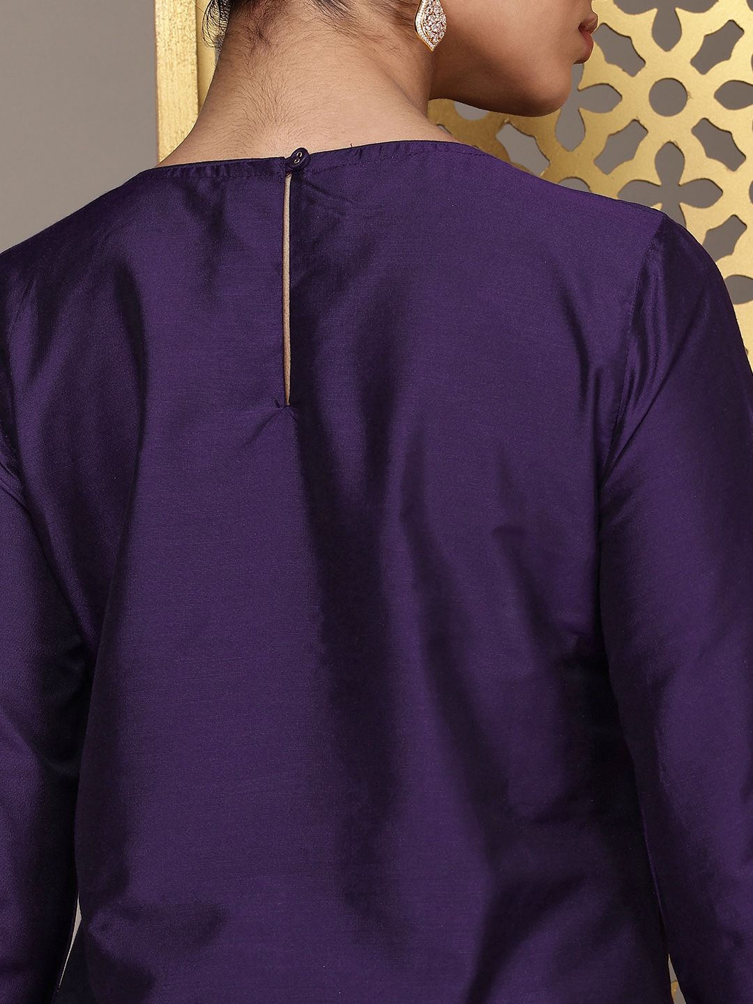 House of Pataudi Embroidered Regular Sequinned Jashn Kurta with Palazzos