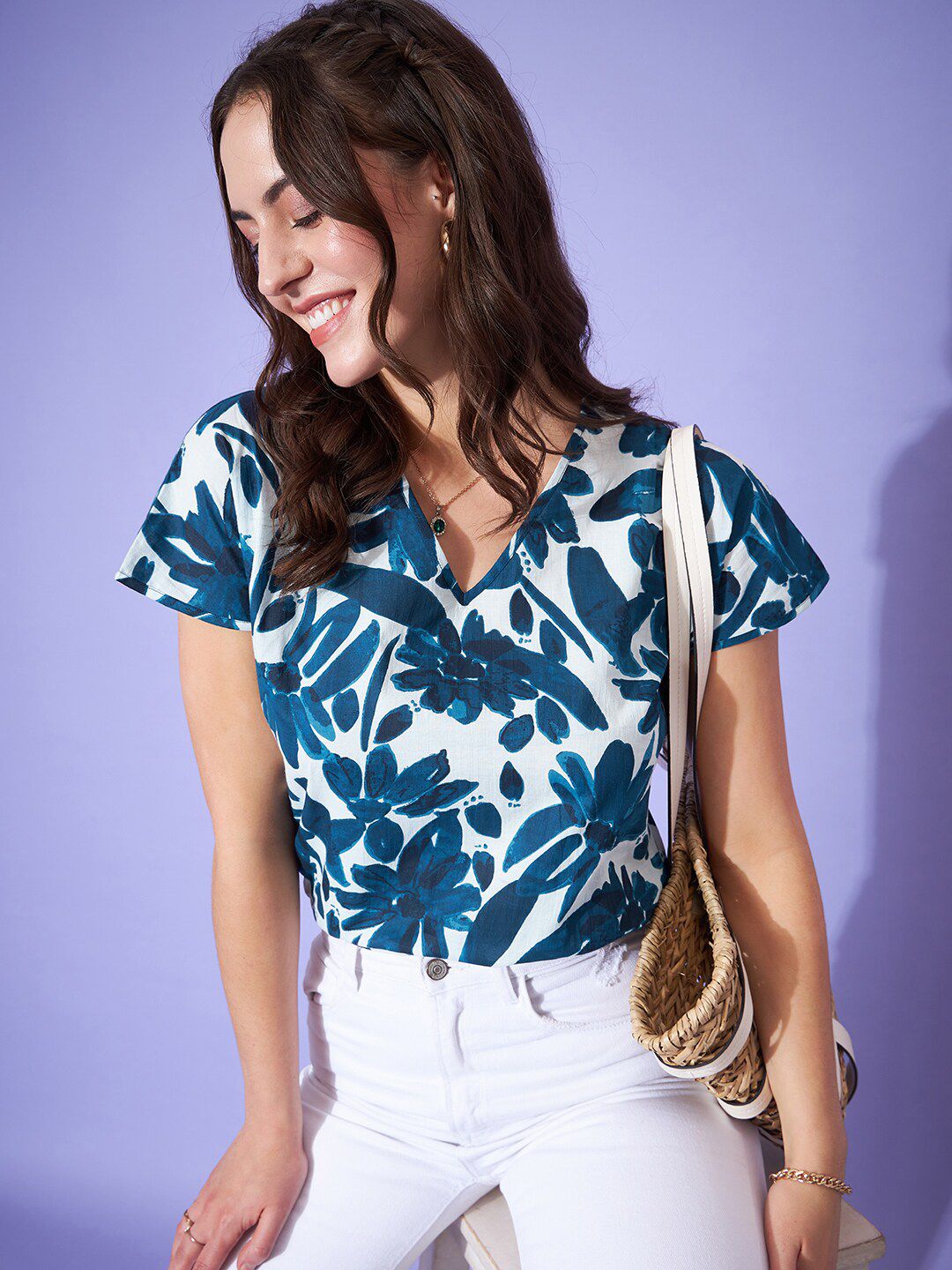 Berrylush Navy Blue Floral Printed V-Neck Extended Sleeves Pure Cotton Top