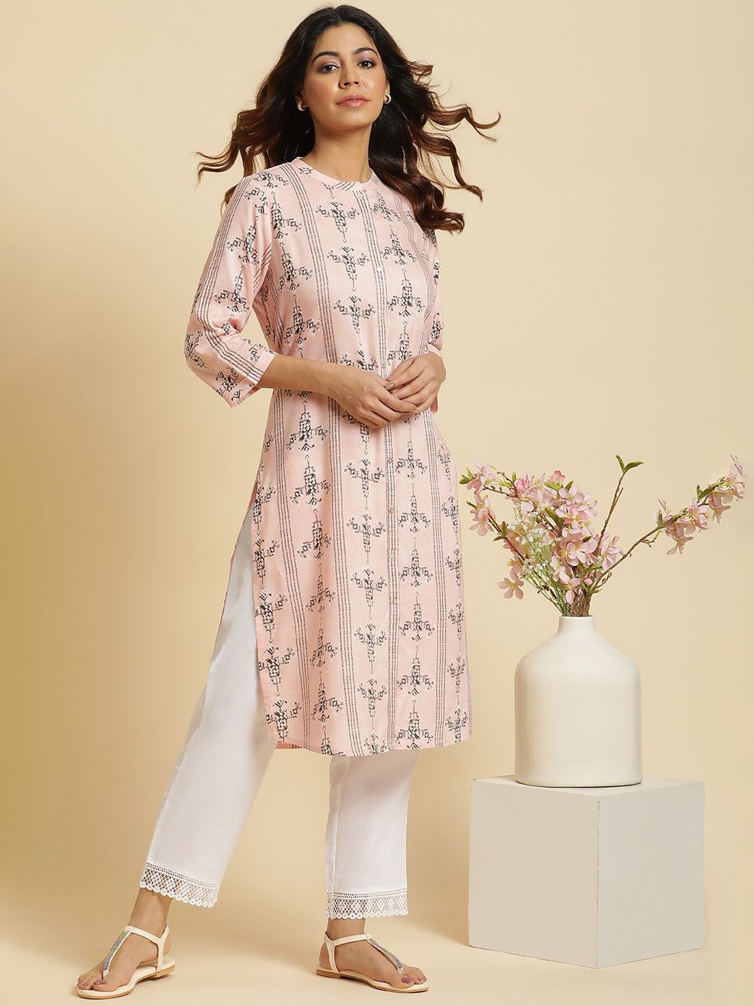 W Abstarct Printed Mandarin Collar Straight Kurta