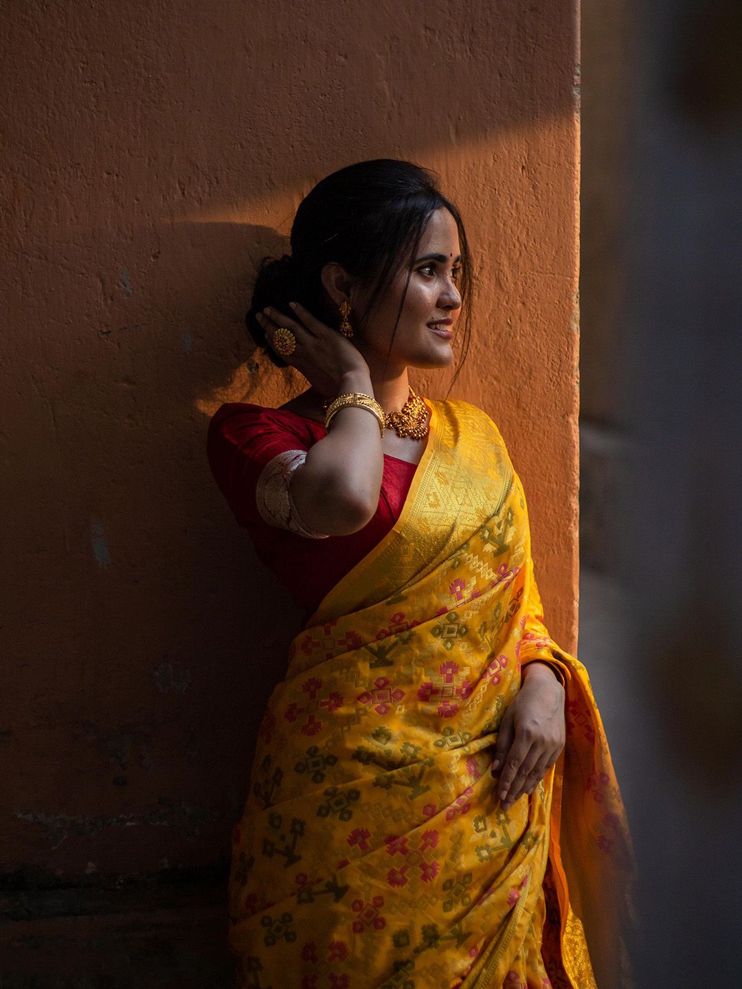 KALINI Woven Design Zari  Kanjeevaram Silk Blend Saree