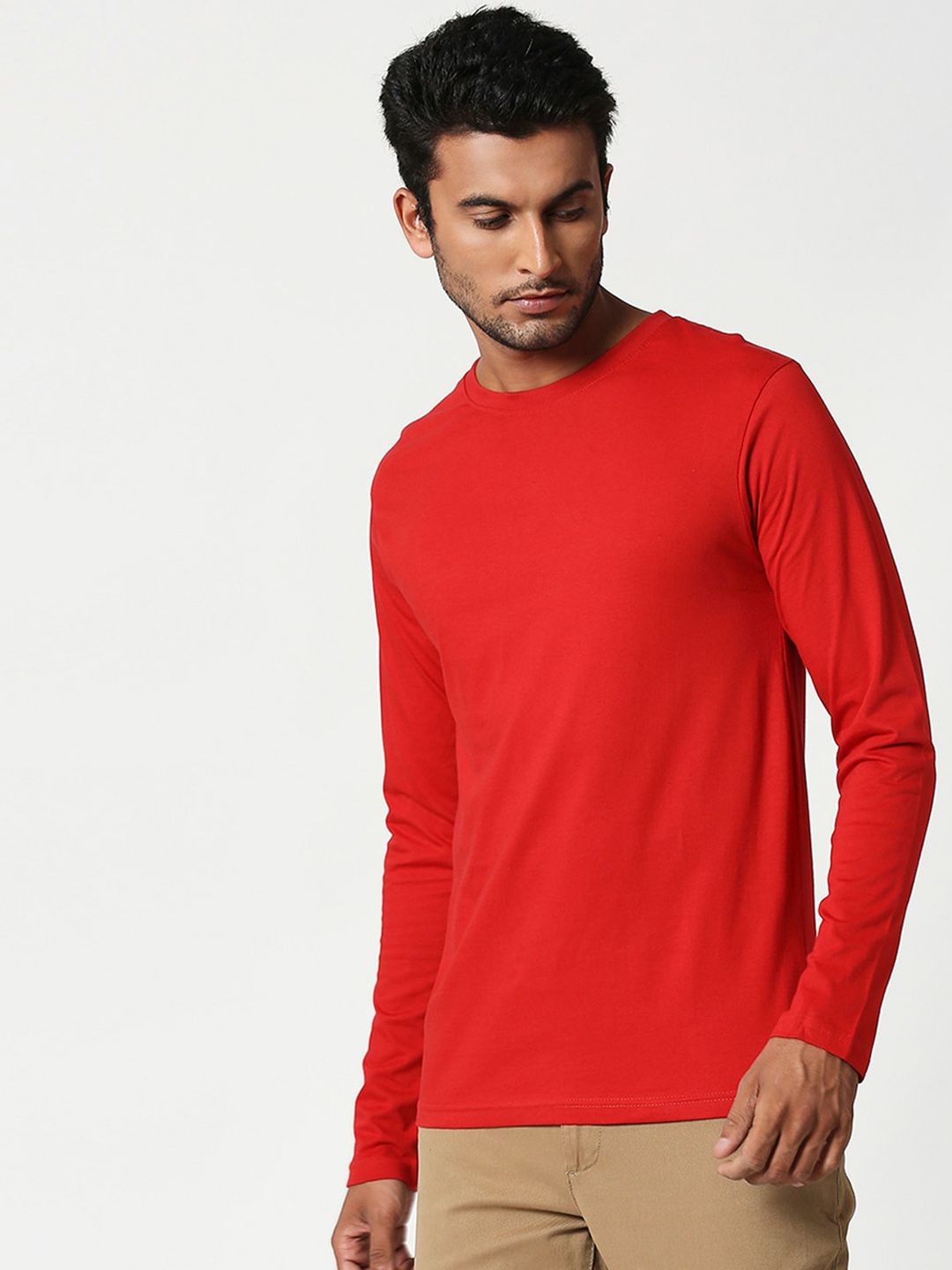 Bewakoof Men Solid Round Neck Pure Cotton T-shirt