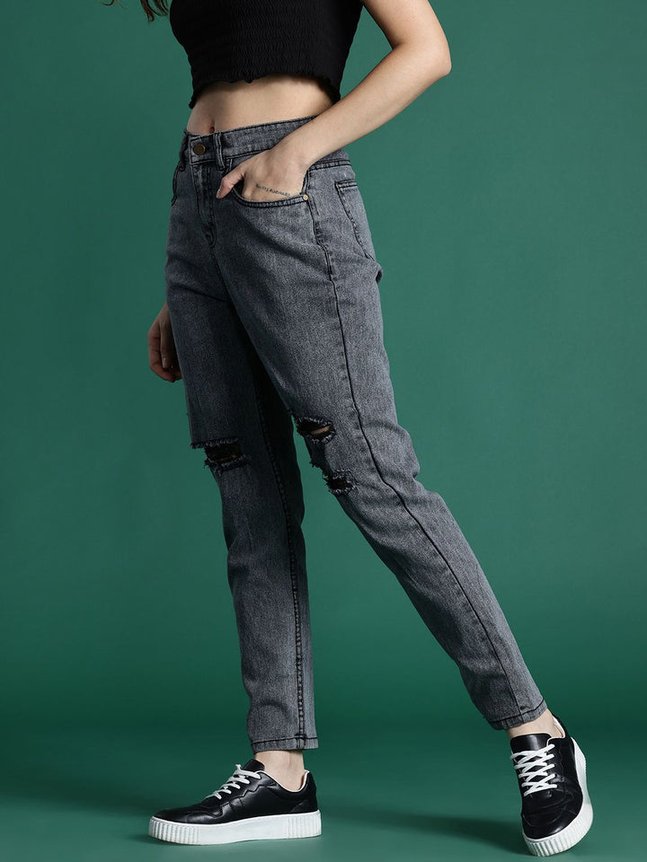 DressBerry Women Boyfriend Fit Mildly Distressed Light Fade Stretchable Jeans