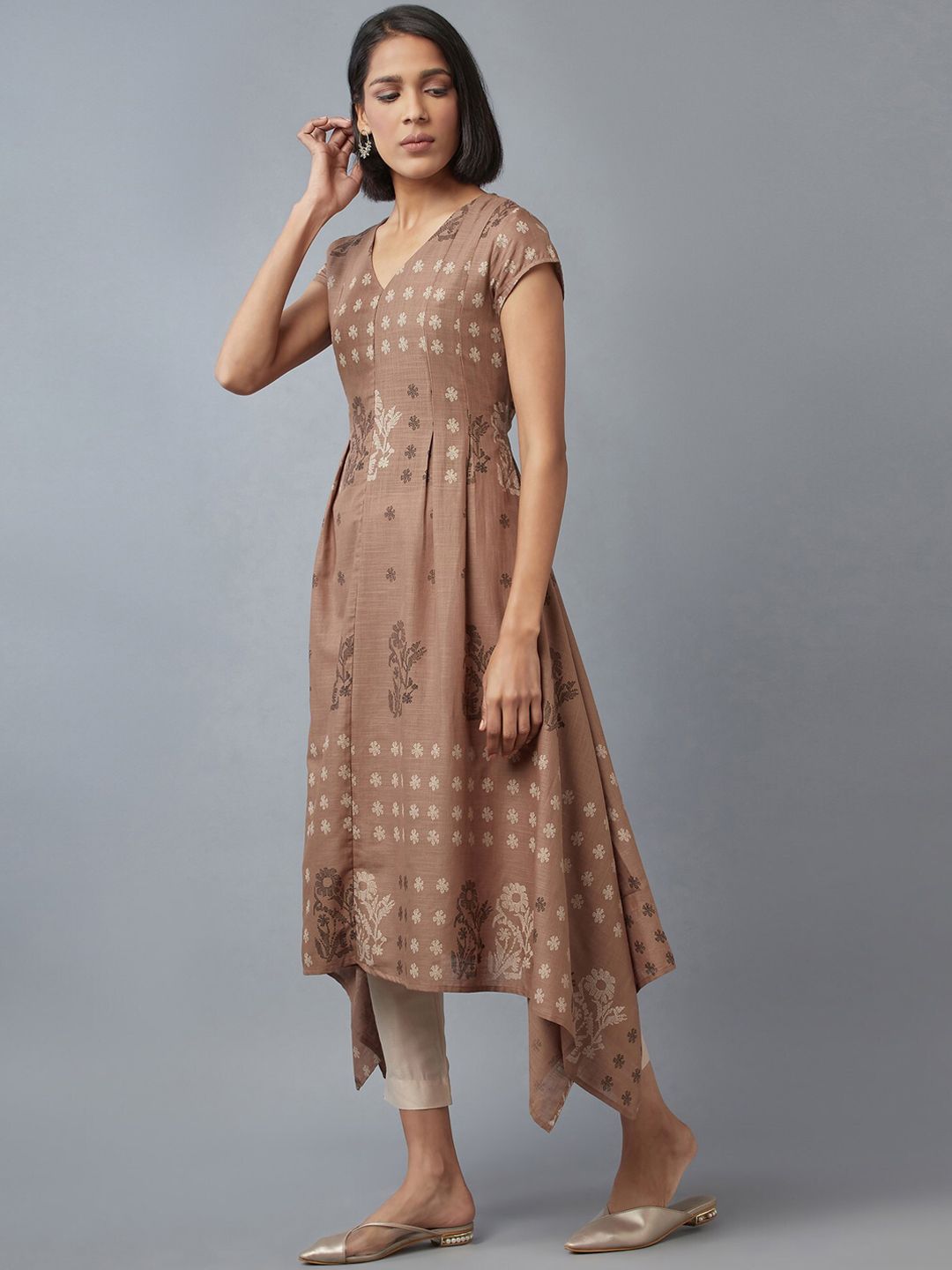 W Women Ethnic Motifs Printed Thread Work Anarkali Kurta