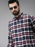 THE BEAR HOUSE Men White & Navy Blue Slim Fit Checked Flannel Cotton Shirt