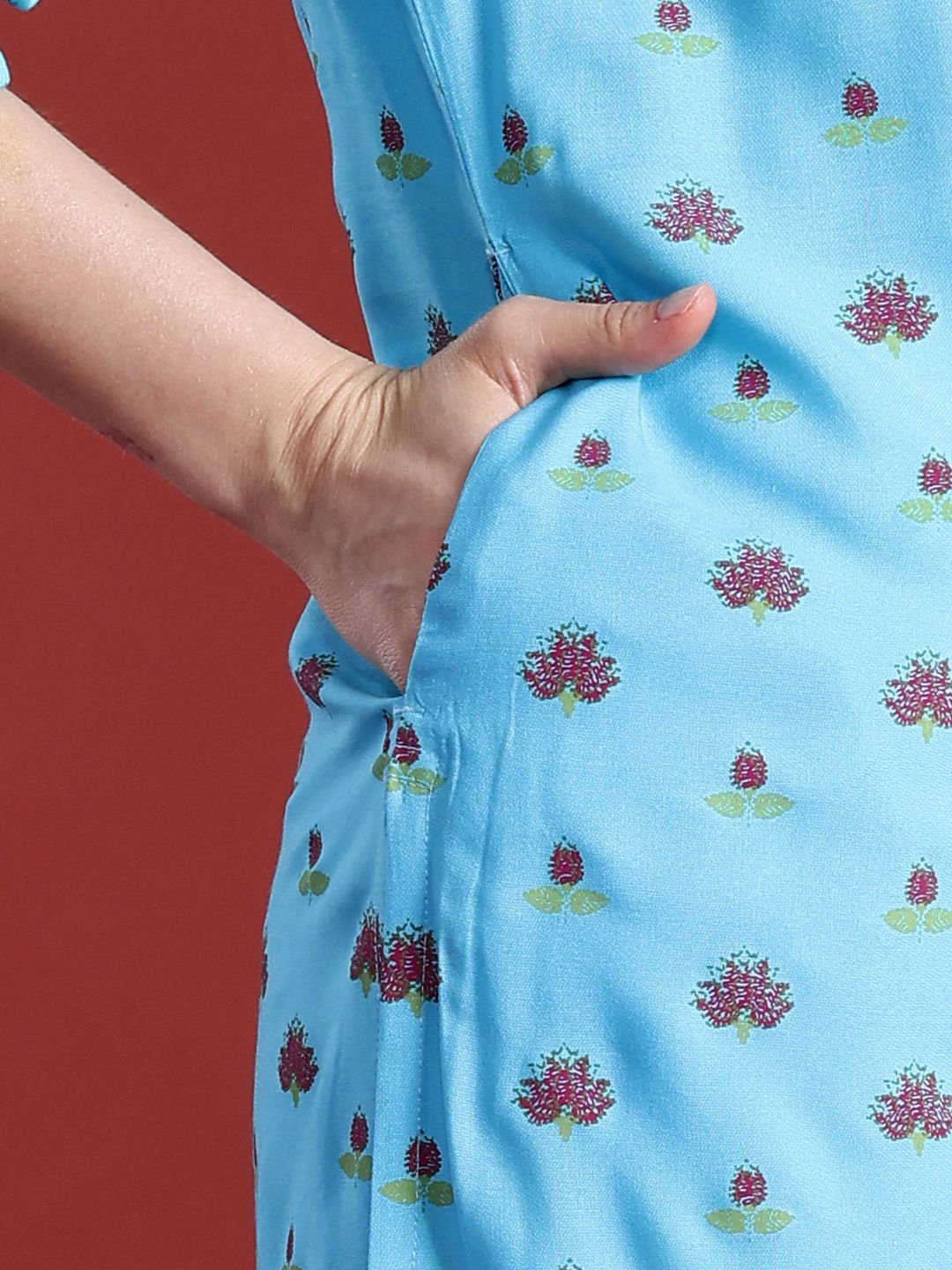 Anouk Floral Printed Puff Sleeves Straight Kurta