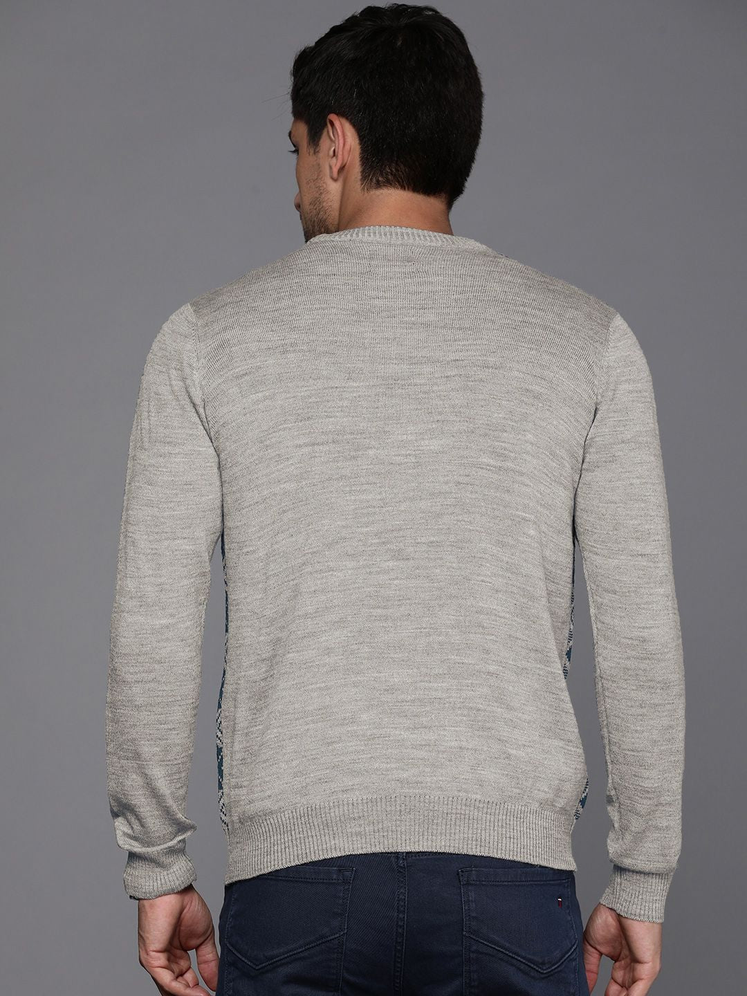 Raymond Men Chevron With Embroidered Detail Round Neck Pullover