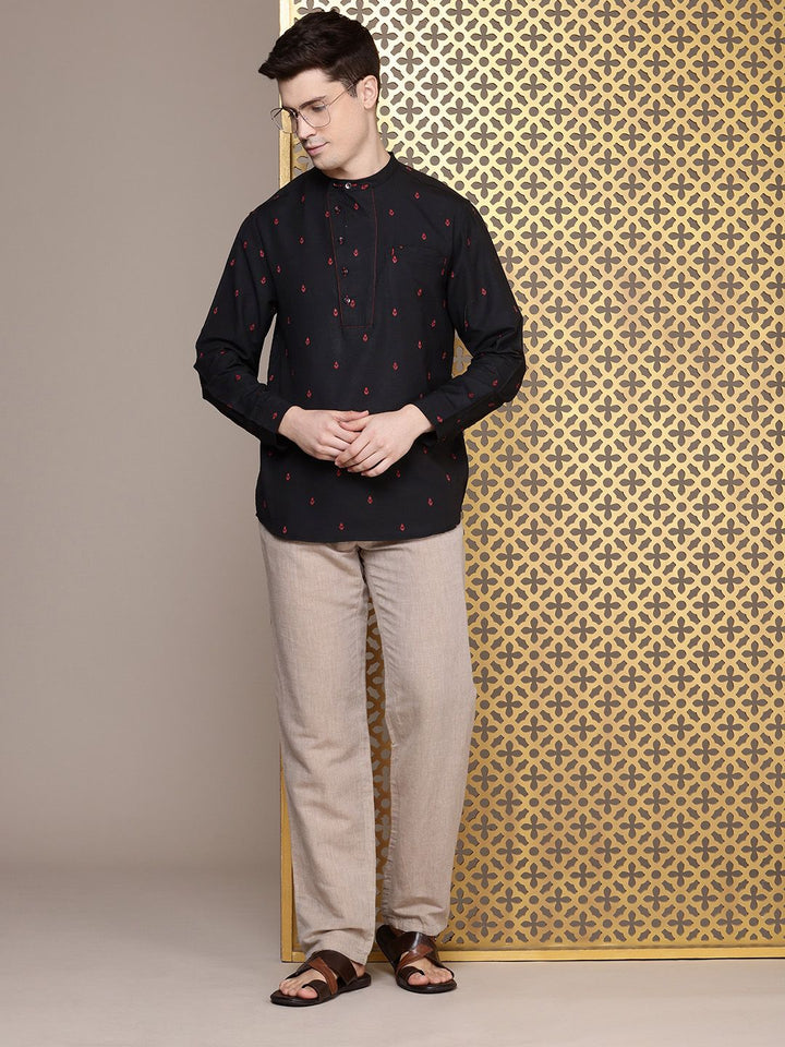 House of Pataudi Men Embroidered Mandarin Collar Thread Work Kurta