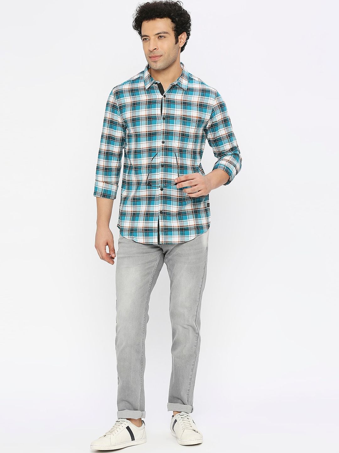 SPYKAR Men Relaxed Fit Heavy Fade Clean Look Whiskers Stretchable Jeans