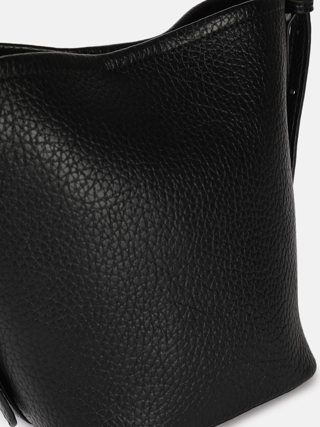 DressBerry Structured Shoulder Bag with Pouch