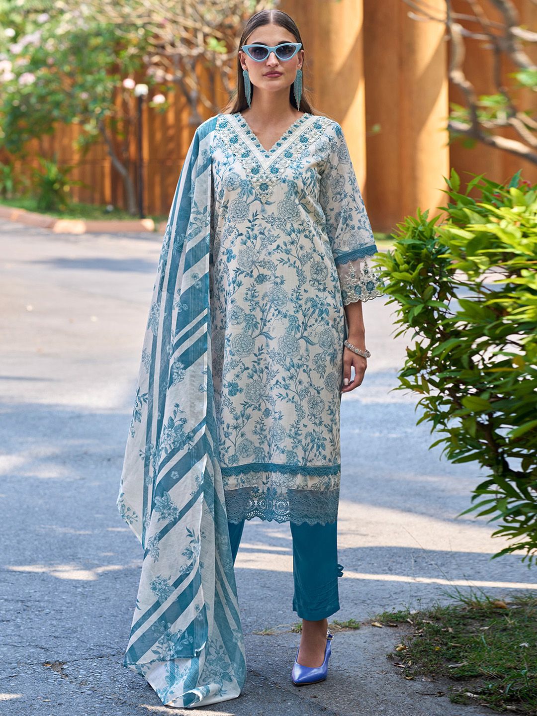 Indo Era Floral Printed Regular Thread Work Pure Cotton Kurta with Trousers &  Dupatta