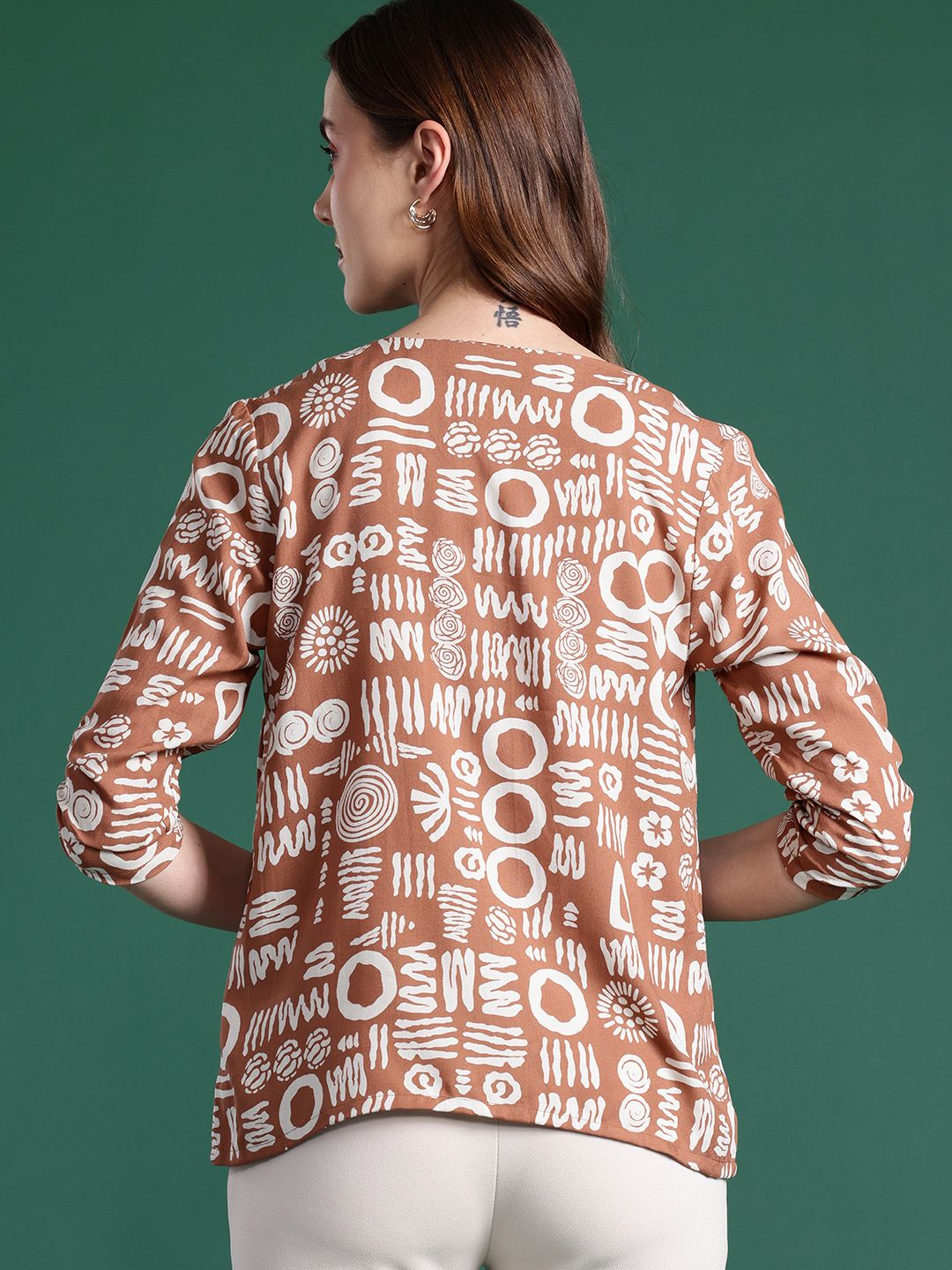 DressBerry Printed Ruched Sleeve Top