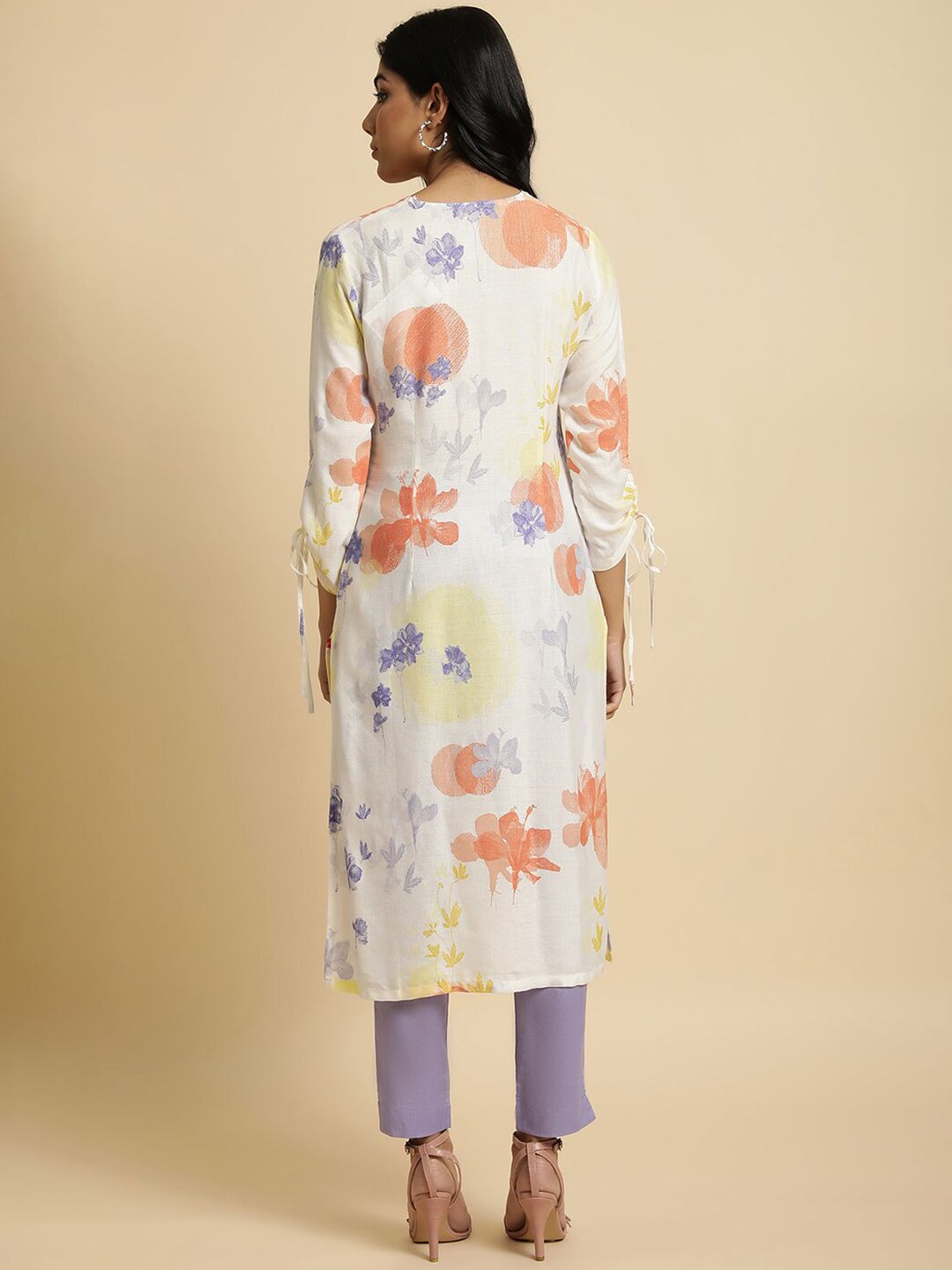 W White & Peach Floral Printed V Neck Kurta