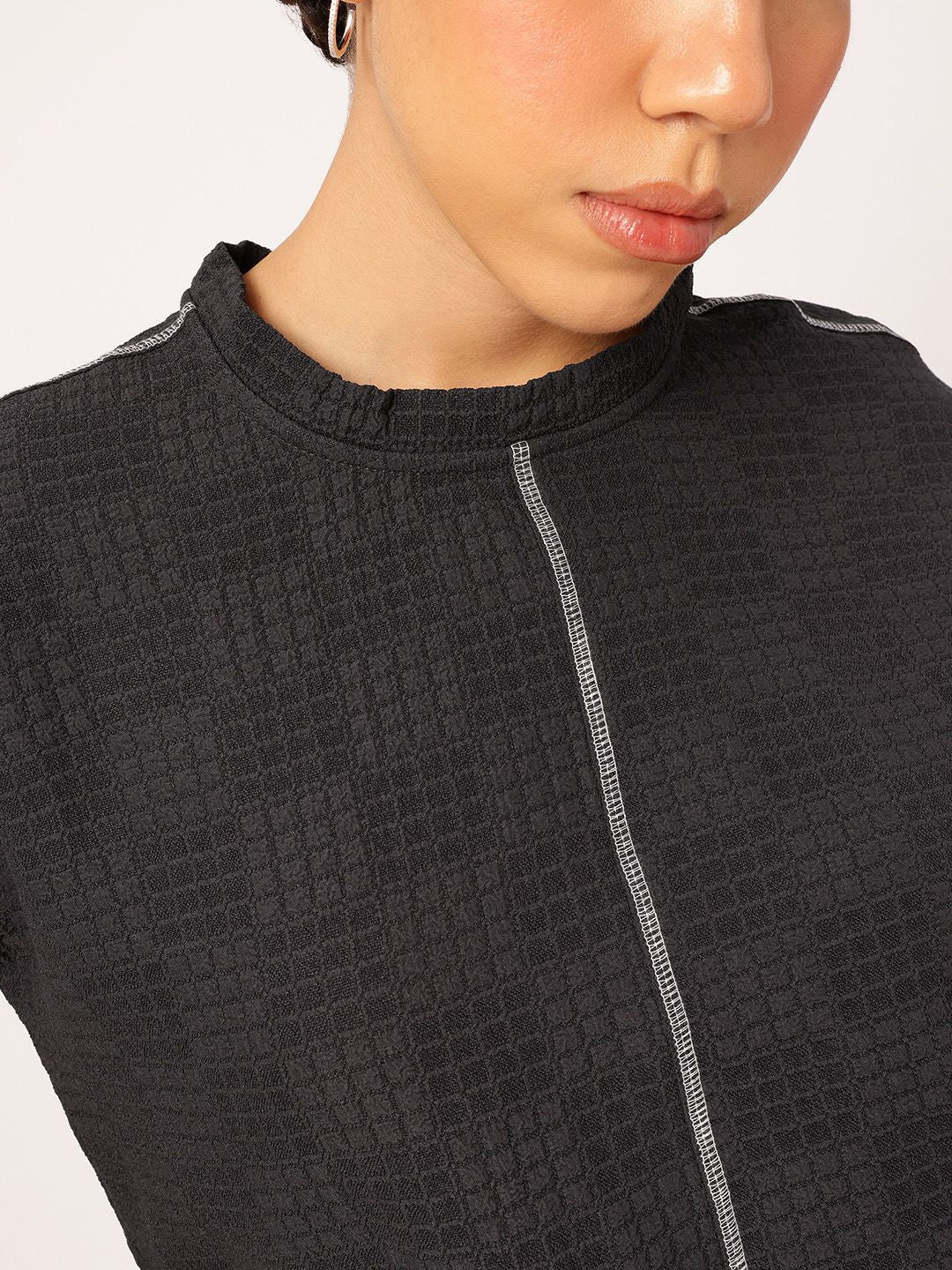 DressBerry Grunge Glam Upturn Stitch Seersucker Top