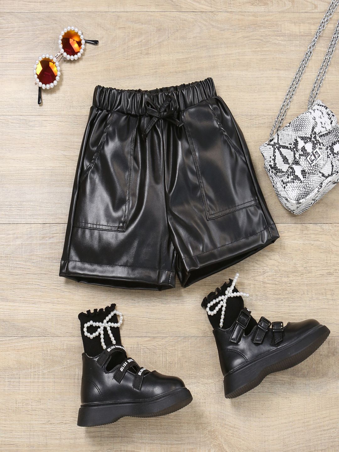 YK Girls Sleeveless Top & Shorts Clothing Set