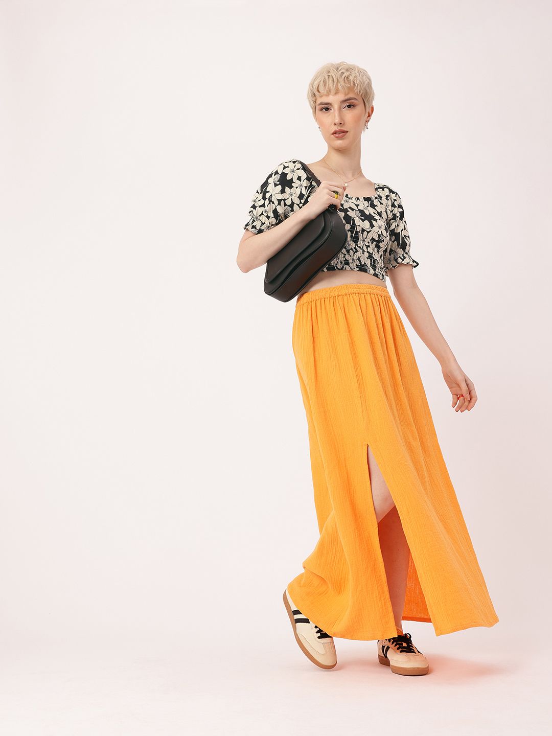 DressBerry Floral Finesse Whimsy Puff Sleeves Crop Top