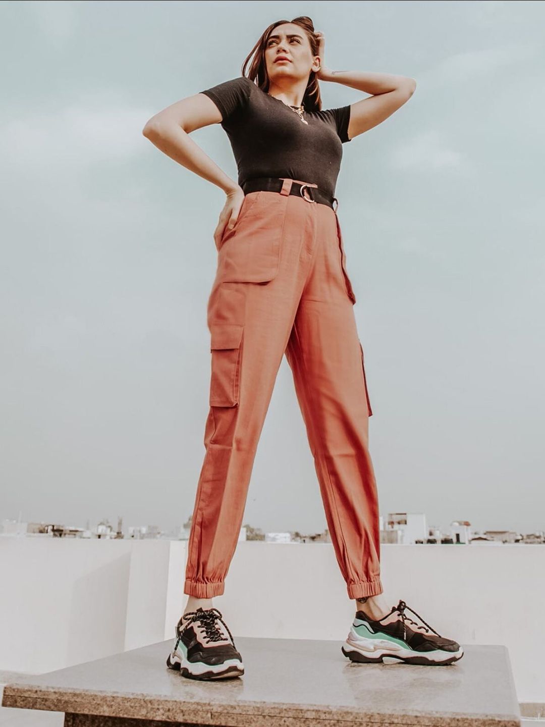 SASSAFRAS Black Crop Ribbed Top