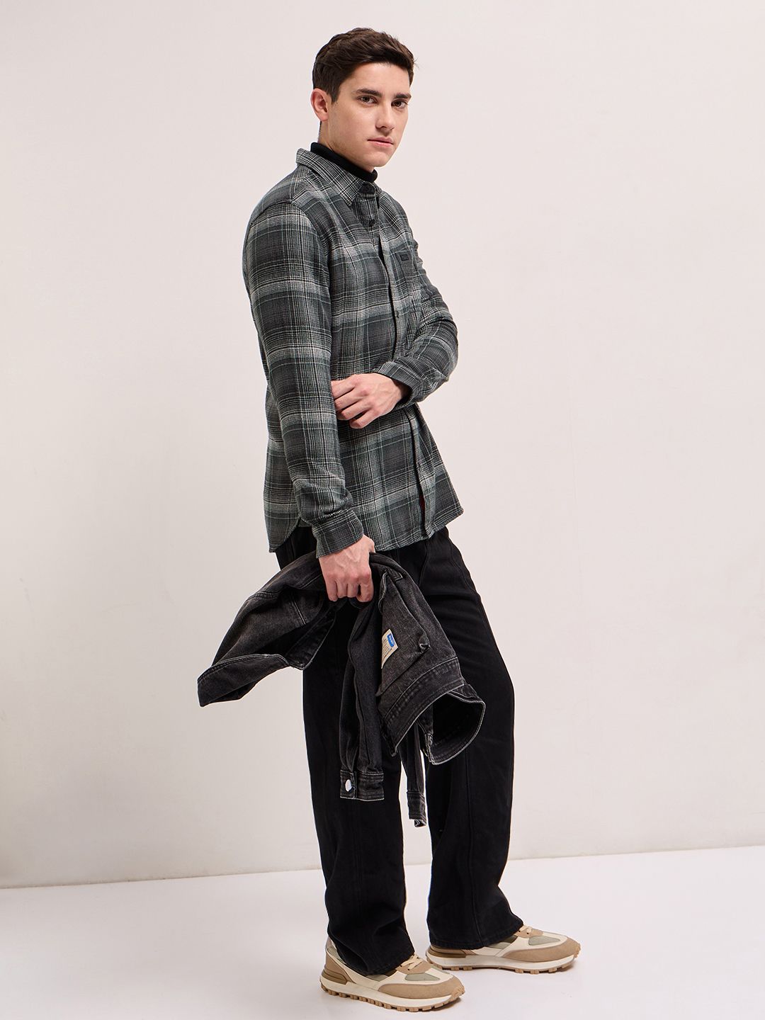 THE BEAR HOUSE Slim Fit Tartan Checks Pure Cotton Casual Shirt