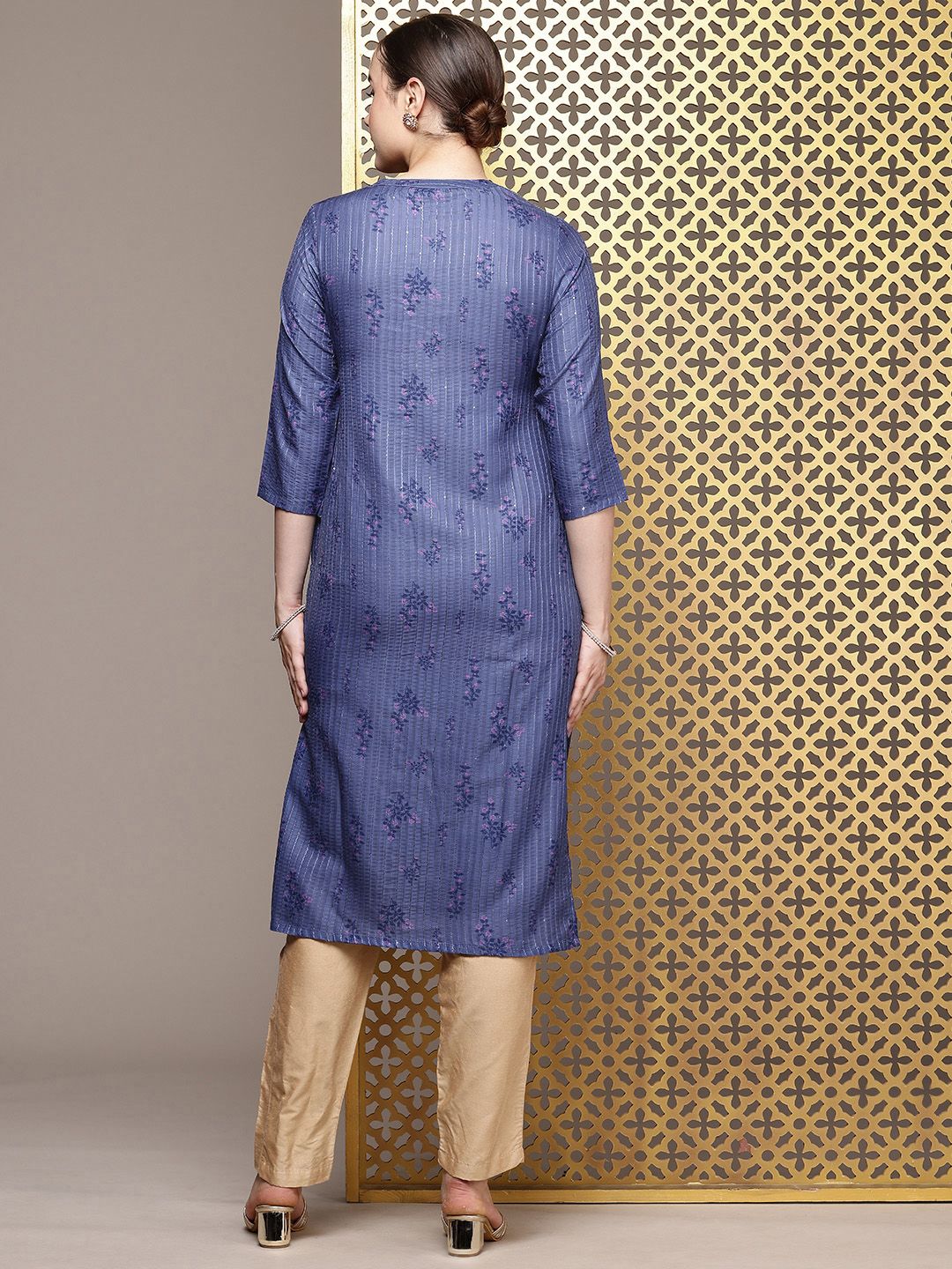 House of Pataudi Floral Printed Sequinned Jashn Kurta