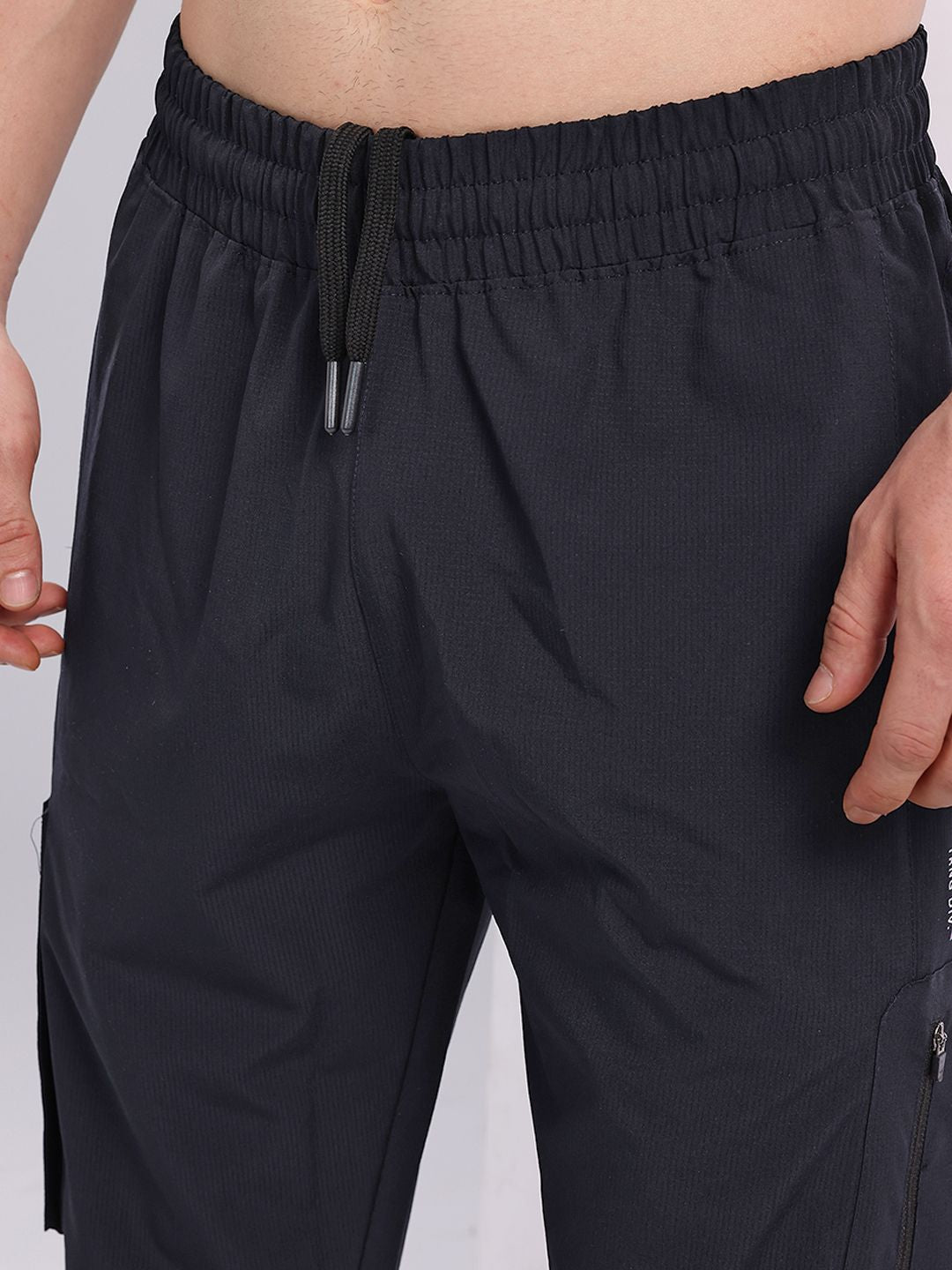 HRX by Hrithik Roshan Men Mid-Rise Rapid-Dry Training Cargo-Style Joggers