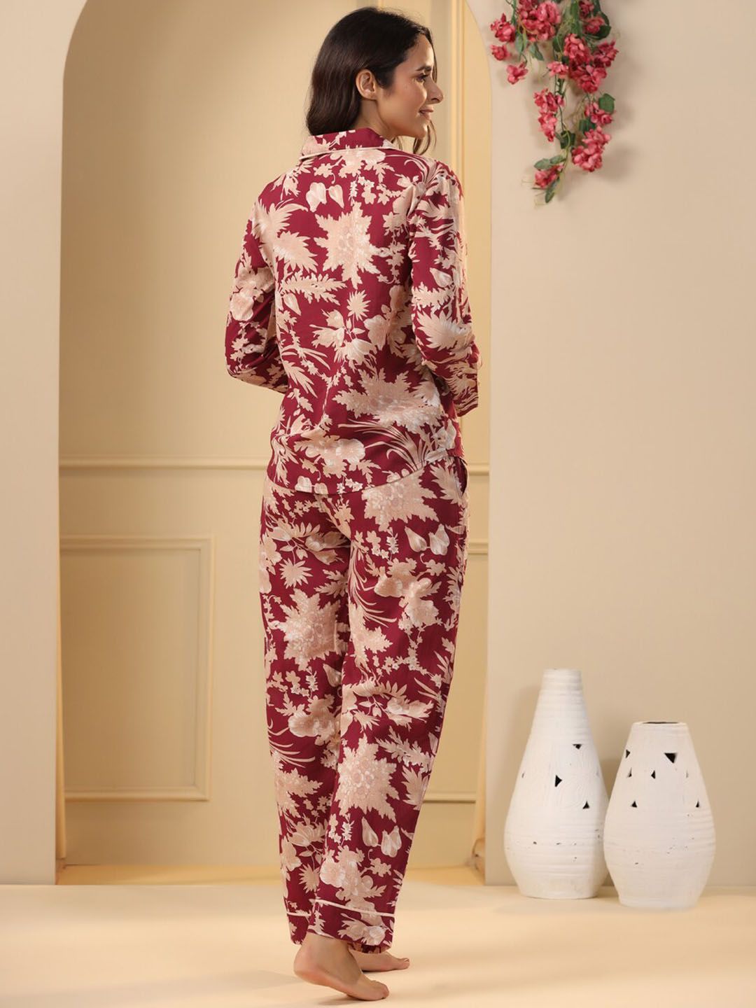 SANSKRUTIHOMES Maroon & Beige Floral Printed Pure Cotton Night Suit