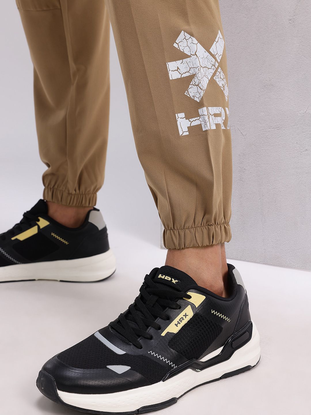 HRX by Hrithik Roshan Men Brand Logo Print Mid-Rise Training Joggers