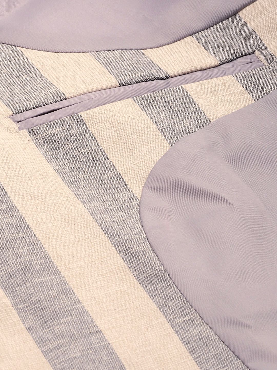 Mr Bowerbird Tailored Fit Peaked Lapel Collar Single Breasted Casual Blazer