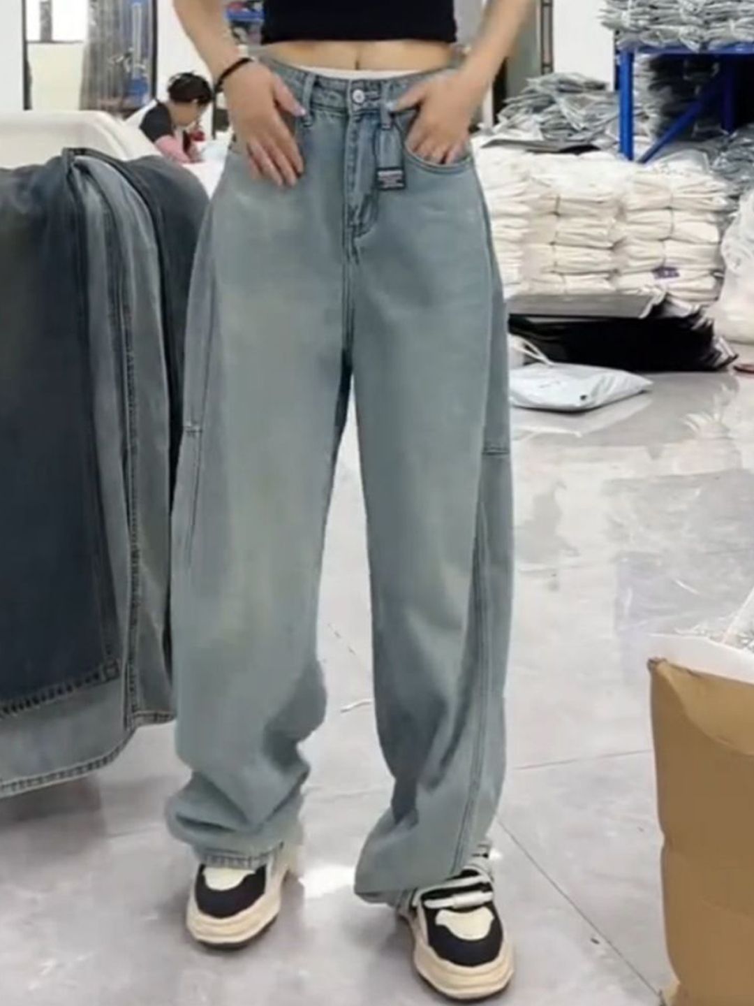 DressBerry Women Cotton Wide Leg High-Rise Light Fade Jeans